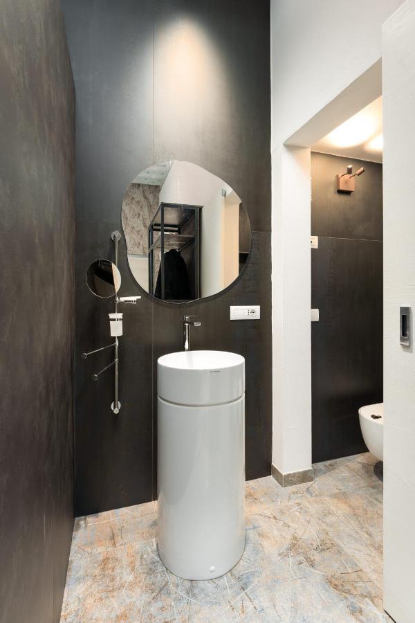F1Rst Suite Apartment & Spa Florencia Exterior foto