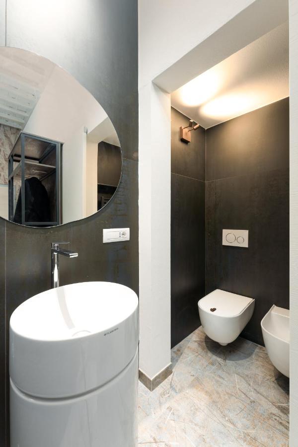 F1Rst Suite Apartment & Spa Florencia Exterior foto