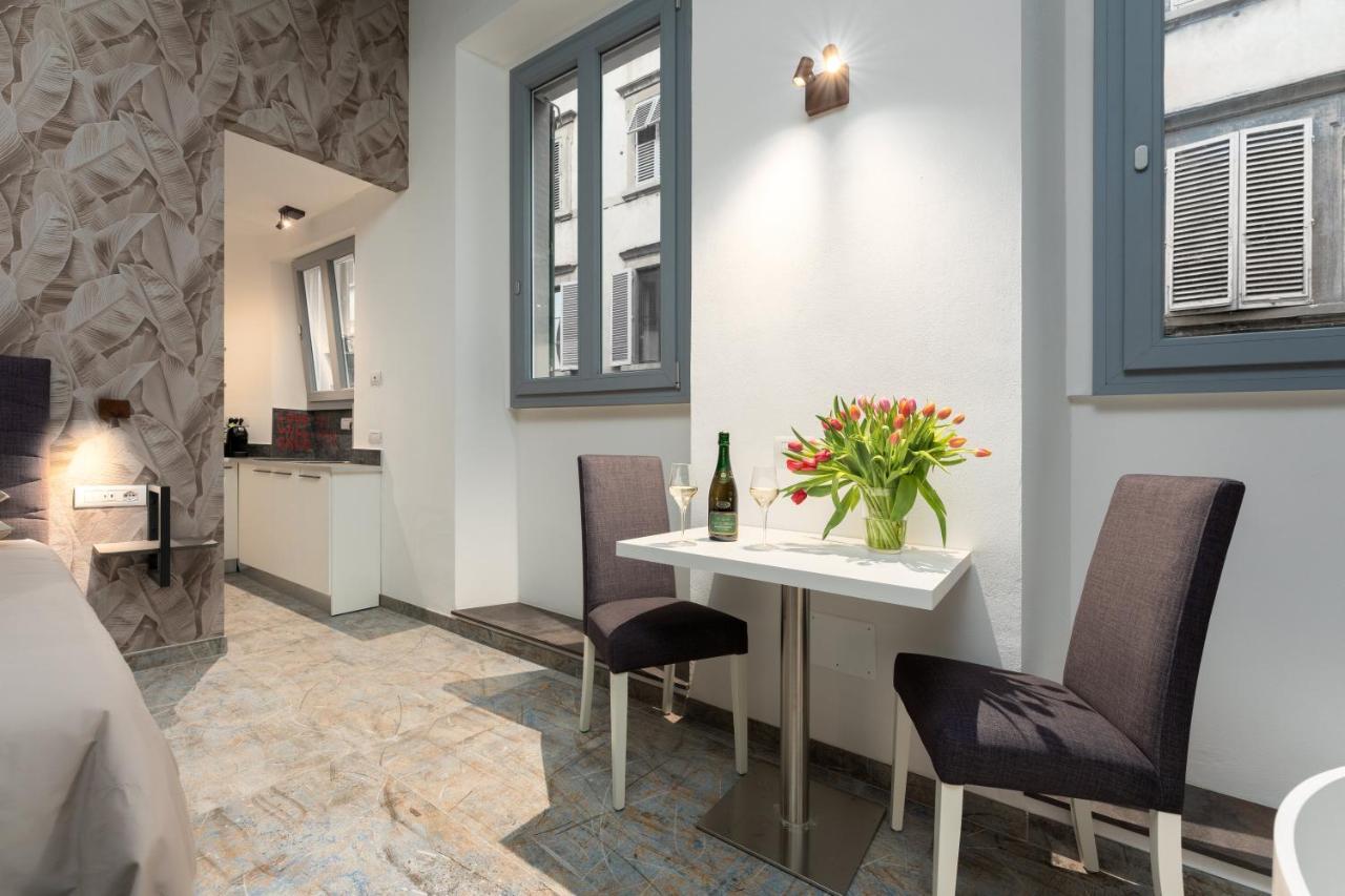 F1Rst Suite Apartment & Spa Florencia Exterior foto